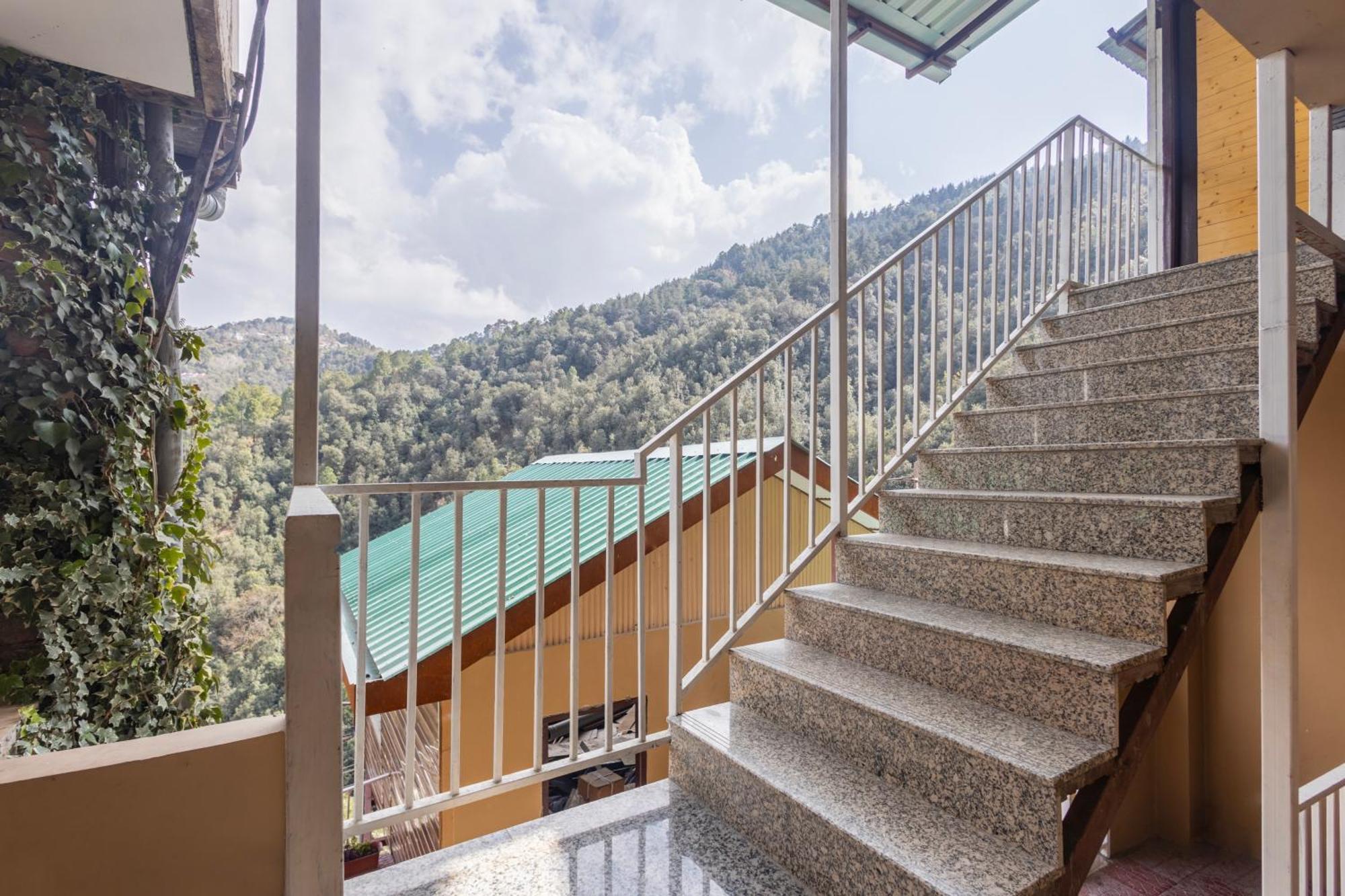 Treebo Lords Garden Glory With Valley View & Centralized Heating Shimla Extérieur photo