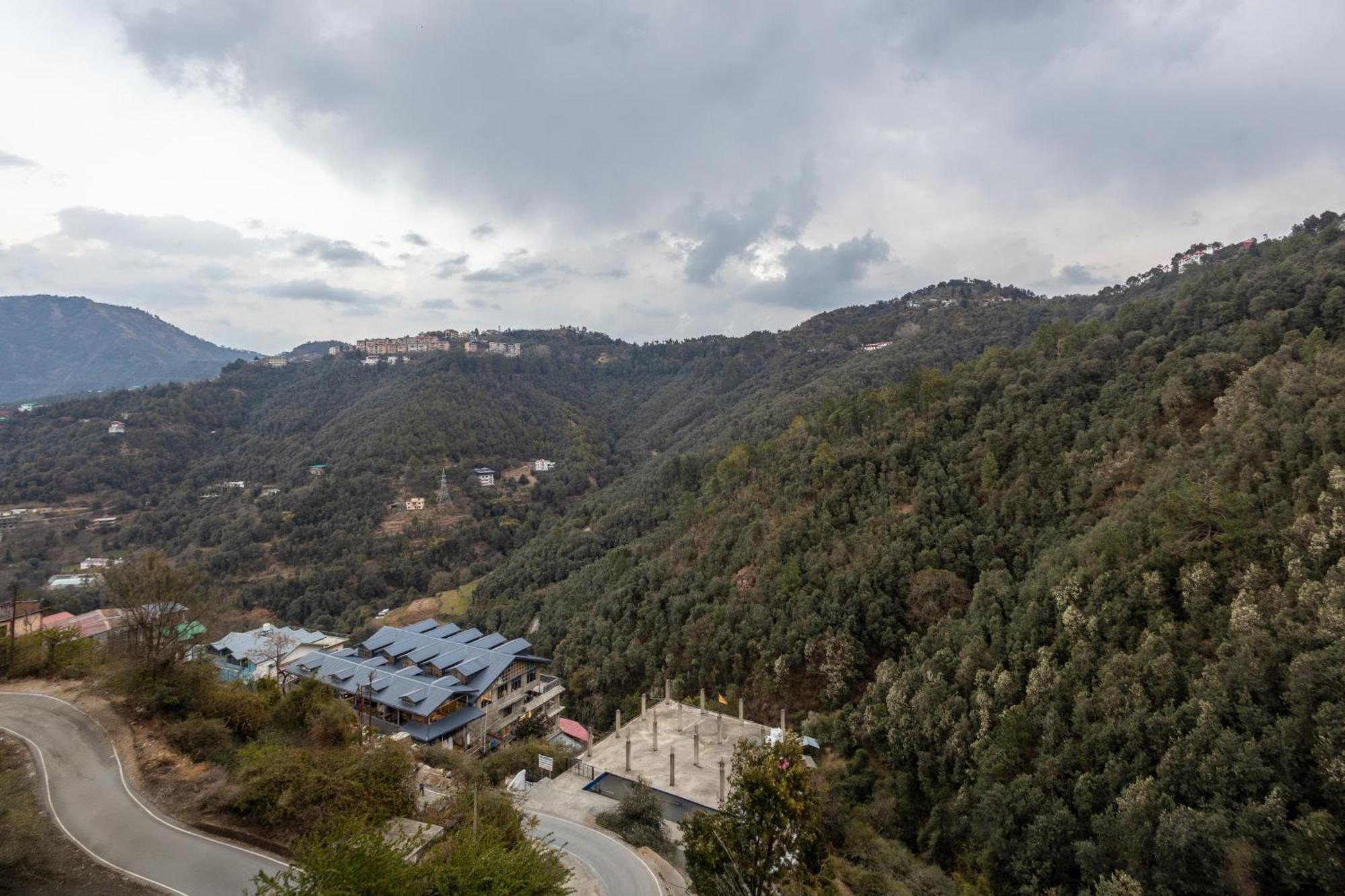 Treebo Lords Garden Glory With Valley View & Centralized Heating Shimla Extérieur photo